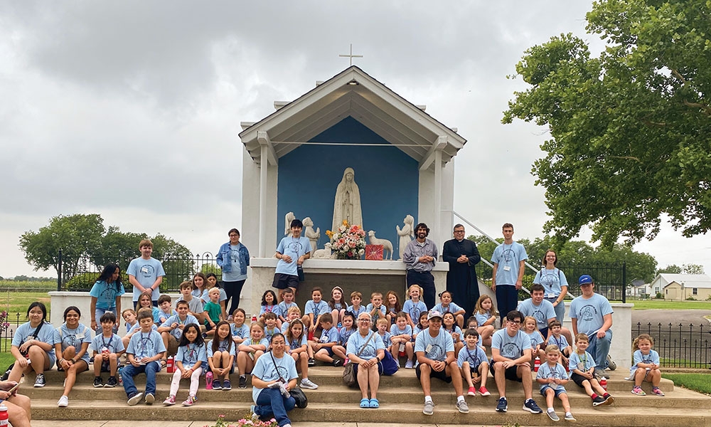 Mother Mary brings parishes together in faith