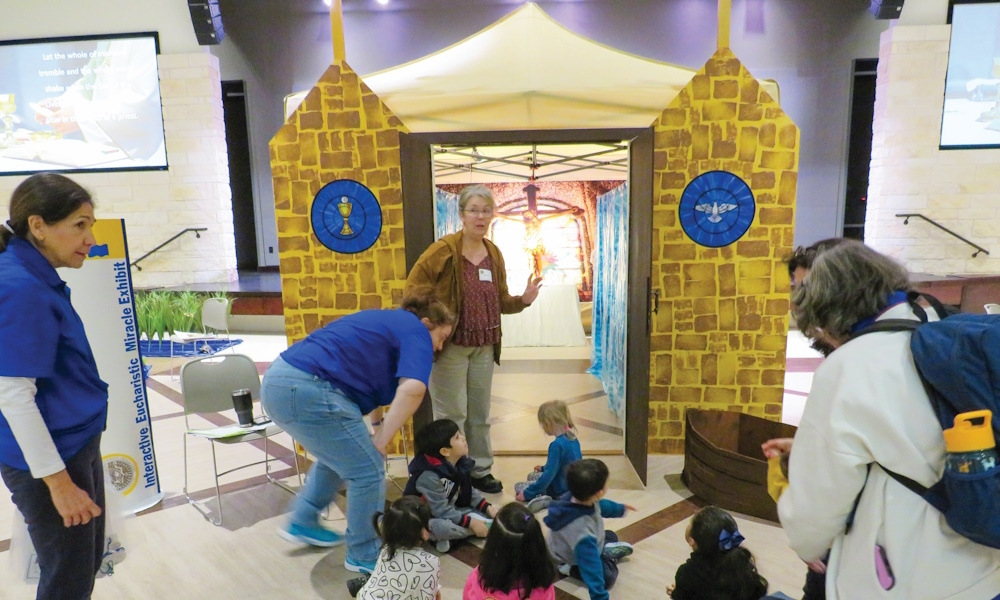 Miracle exhibit helps children see the Real Presence 2