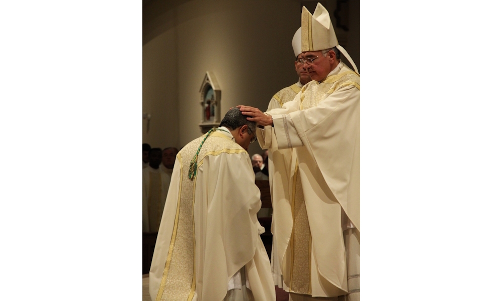 Obispo José S. Vásquez (Obispo de Austin 2010-2025) 2