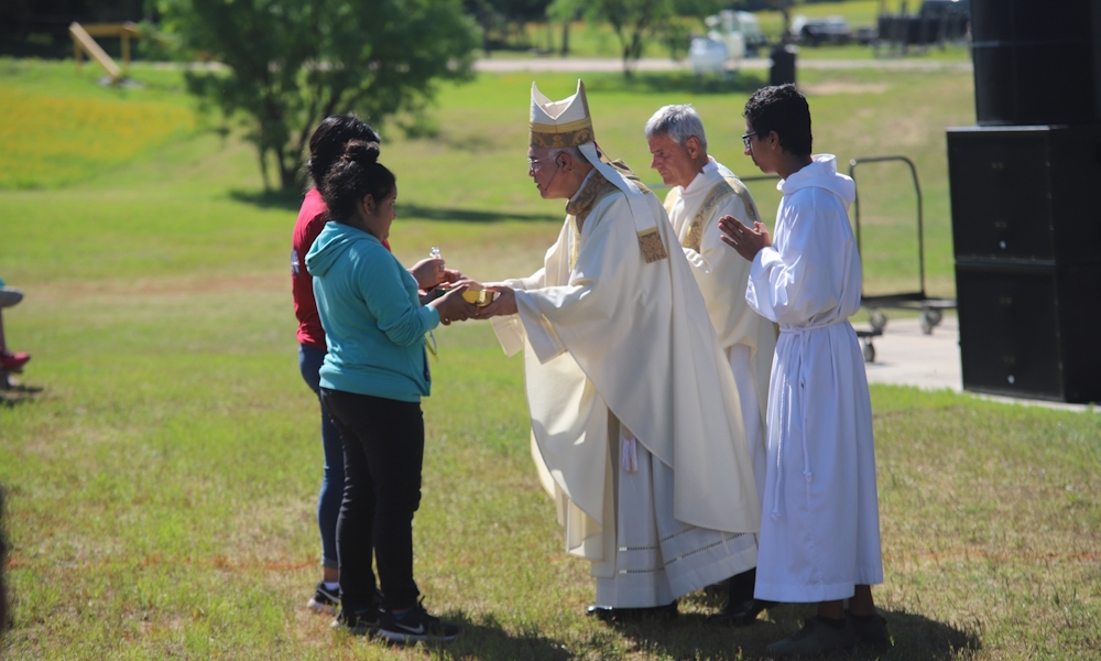 El Obispo Vásquez es nombrado arzobispo de Galveston-Houston 3