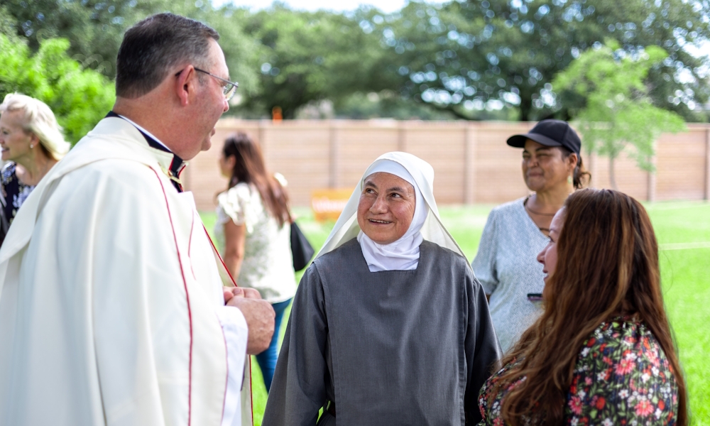 Sisters of Mary Morning Star asumen una misión fuera de las paredes conventuales 2