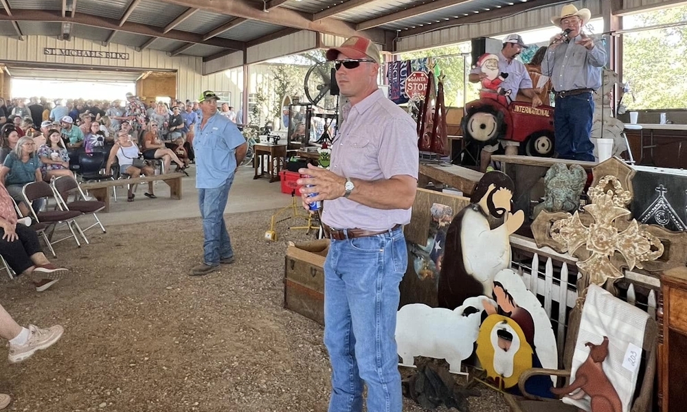 Many hands make light work as we prepare for the feast 4