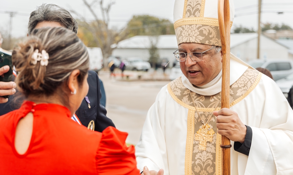 Sacred Heart in Elgin dedicates its new sanctuary 4