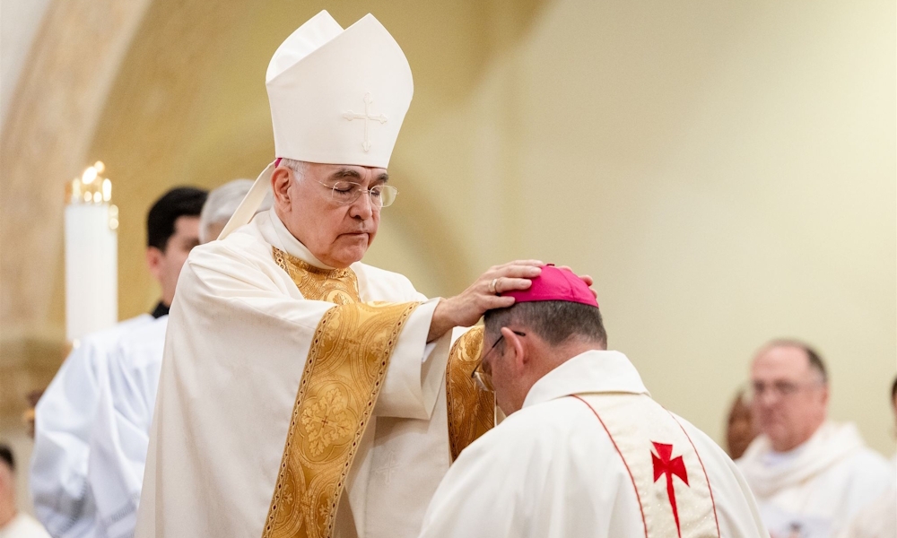 El Obispo Garcia discute el papel del vicario general en nuestra diócesis 2