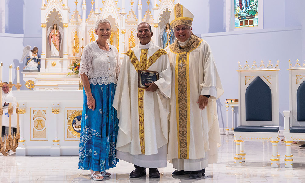 Mass gives thanks for the harvest
