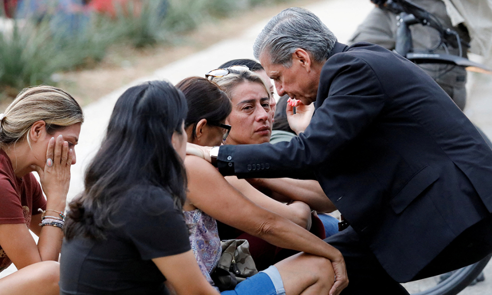 Pope Prays for Texas Shooting Victims, Calls for Stricter Gun Laws
