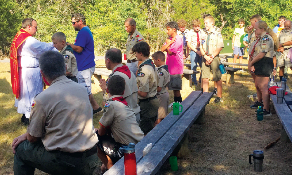 Encontrando la fe, la familia y la aventura en los Scouts Católicos