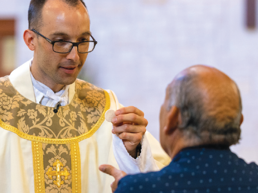 Sin el sacerdote, no hay Eucaristía